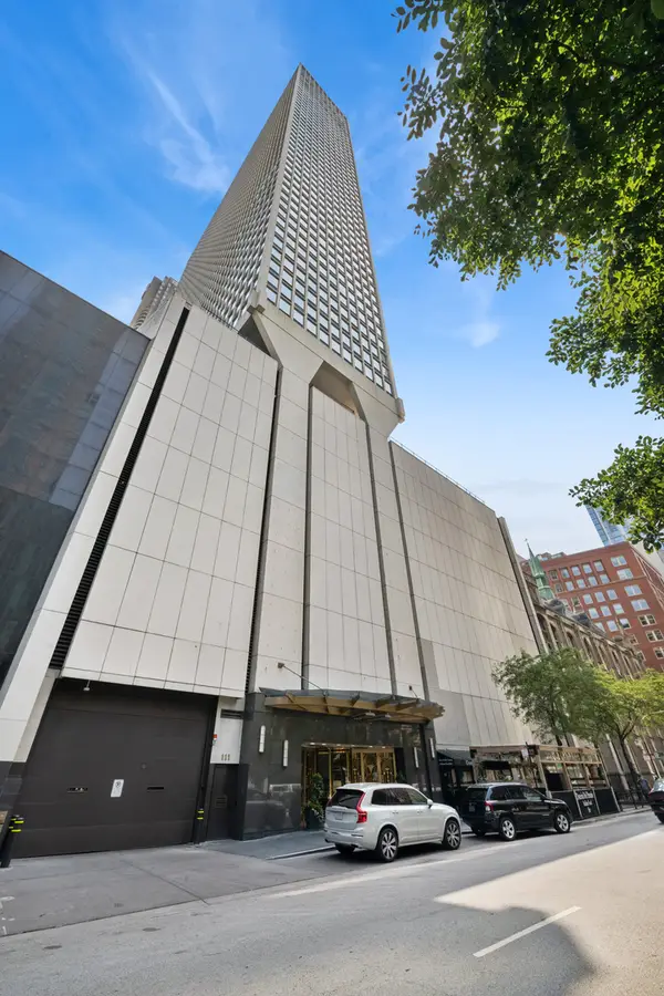 111 E Chestnut Street #47F, Chicago, IL 60611
