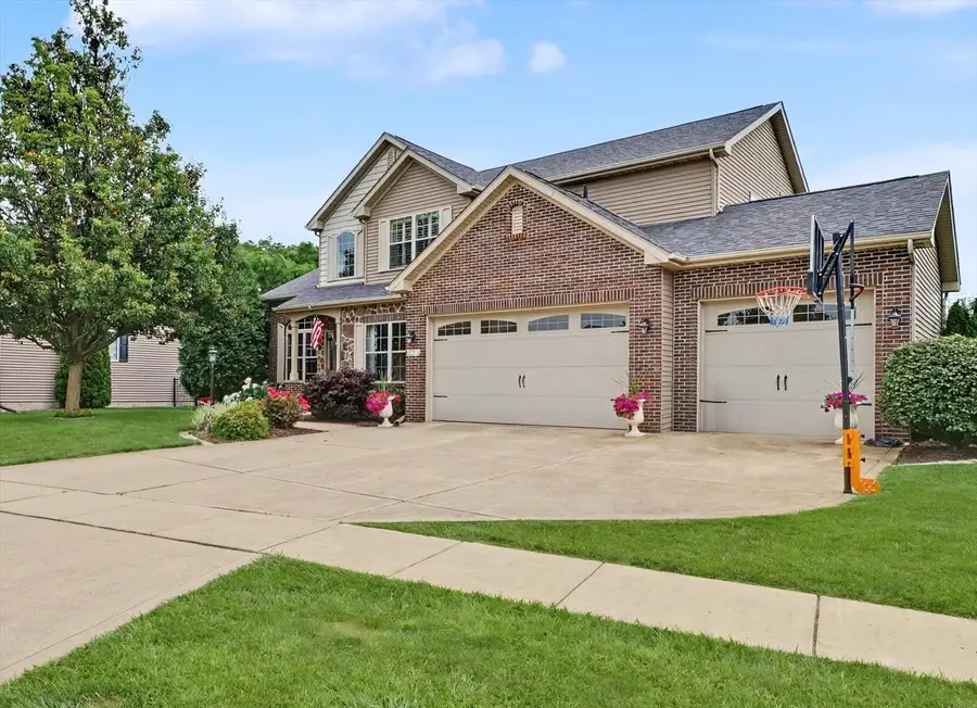 1203 White Oak Road, Mahomet, IL 61853 - #2