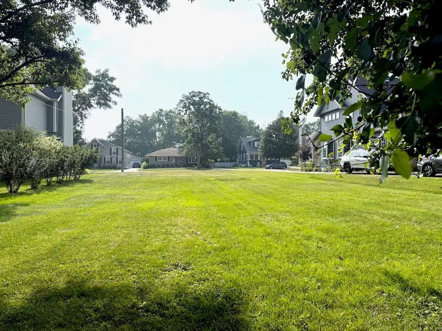 615 S 3rd Street, West Dundee, IL 60118 - #2