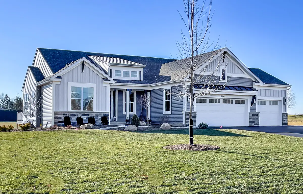21377 W Sylvan Drive, Mundelein, IL 60060 - #1