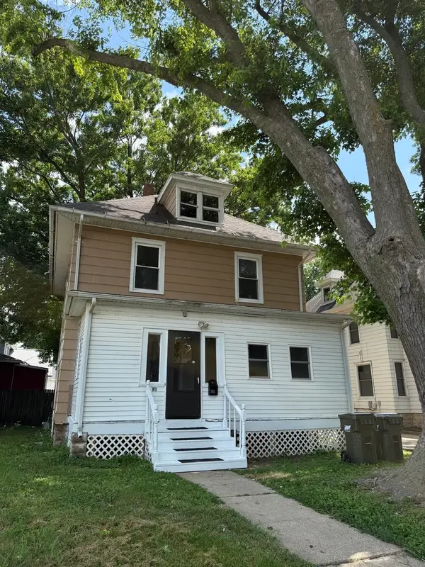 108 6th Avenue, Sterling, IL 61081