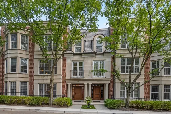 1038 N Western Avenue, Lake Forest, IL 60045