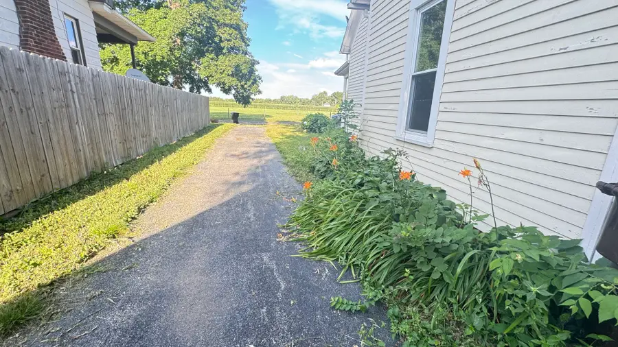313 N Henderson Street, Kenney, IL 61749 - #2