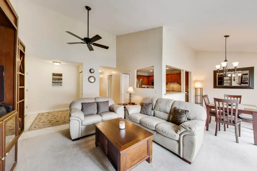 592 Edinburgh Lane #B, Prospect Heights, IL 60070 - #2