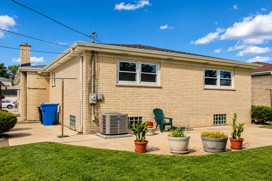 8414 W Brodman Avenue, Chicago, IL 60656 - #3