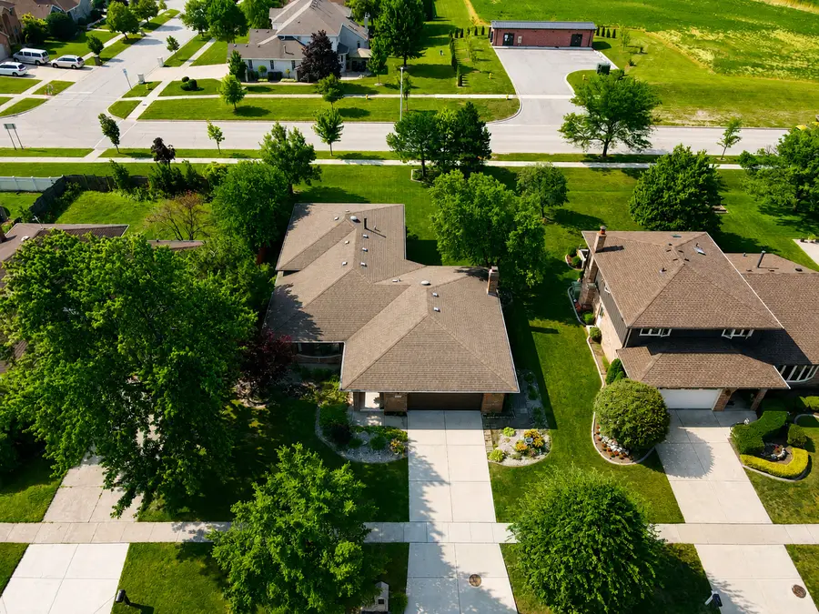 8955 Linden Drive, Tinley Park, IL 60487 - #3