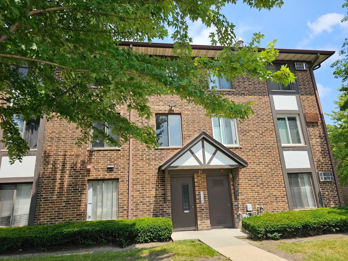 11 Crestview Lane #10, Vernon Hills, IL 60061 - #1