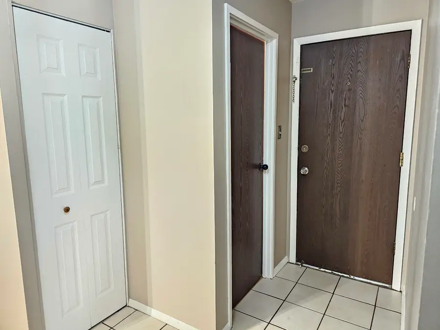 11 Crestview Lane #10, Vernon Hills, IL 60061 - #3