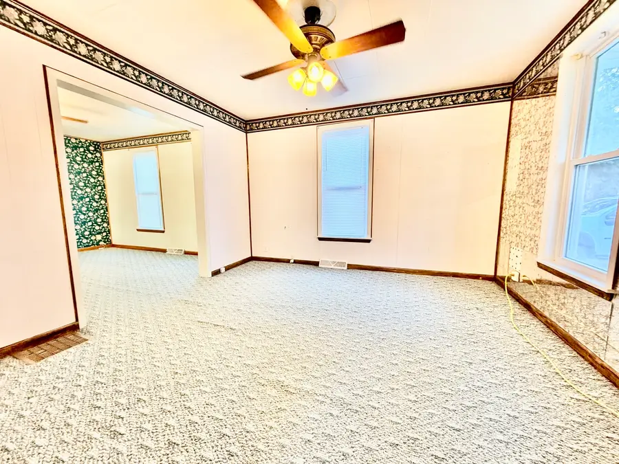 203 E Grant Street, Streator, IL 61364 - #2