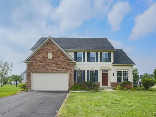 958 Glacial Falls Drive, Gilberts, IL 60136