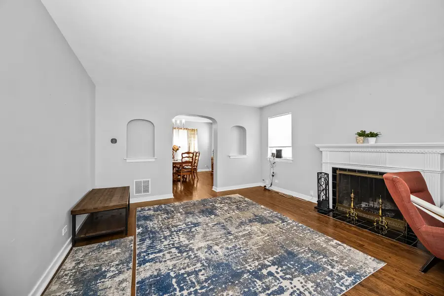 7730 S Paxton Avenue, Chicago, IL 60649 - #2