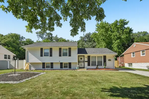 151 E Maple Drive, Glenwood, IL 60425