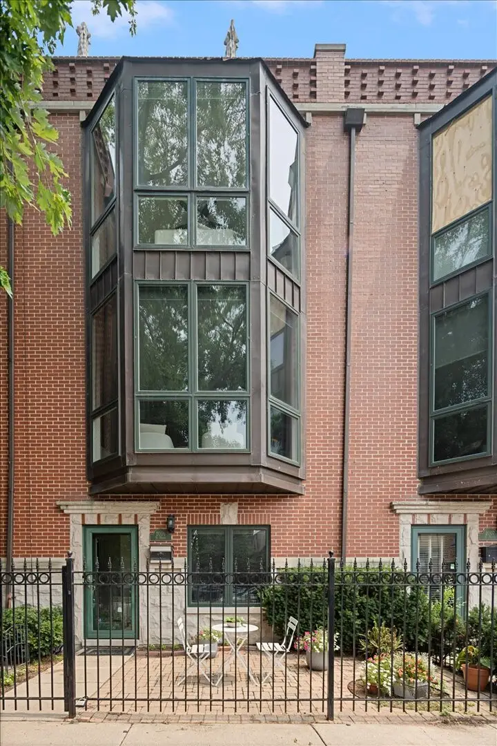 2009 N Hoyne Avenue, Chicago, IL 60647 - #1