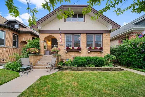 2617 W Lunt Avenue, Chicago, IL 60645