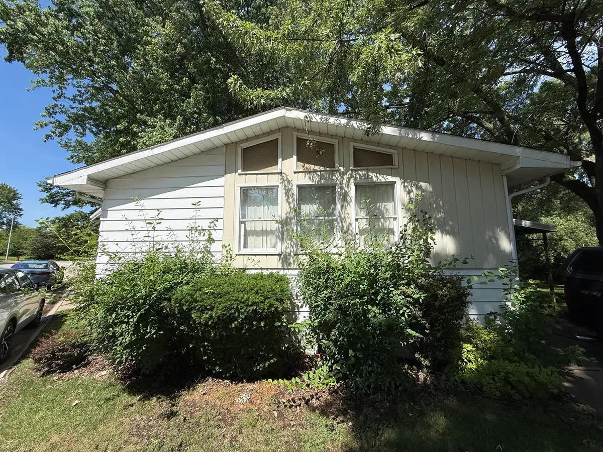 224 Big Peninsula Road, Elgin, IL 60123 - #1