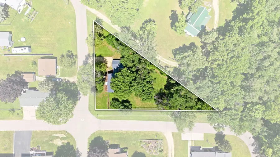 704 2nd Avenue, Camanche, IA 52730 - #2