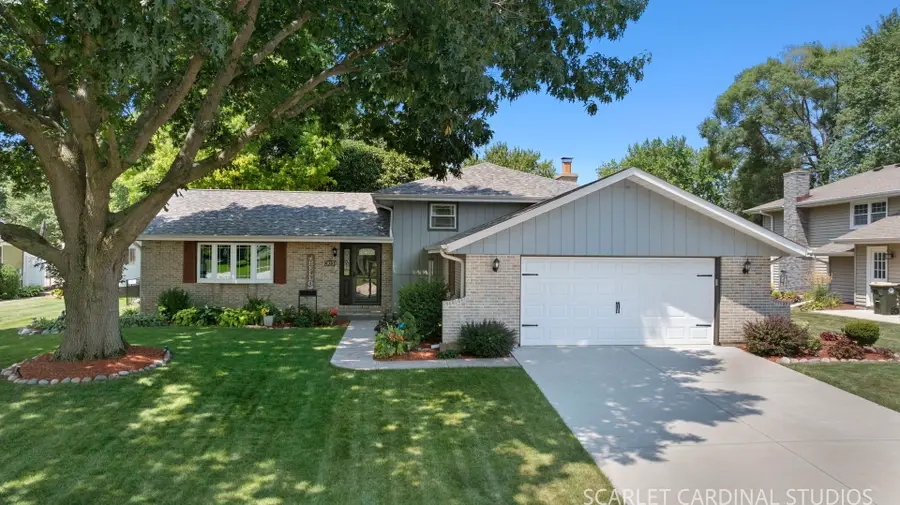 303 Woodworth Street, Yorkville, IL 60560 - #3