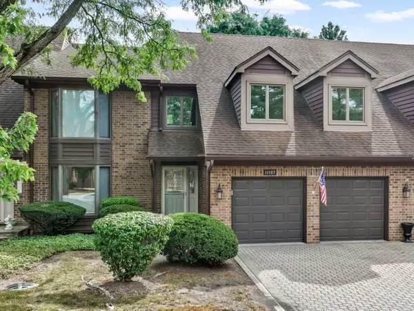 11103 Regency Drive #11103, Westchester, IL 60154
