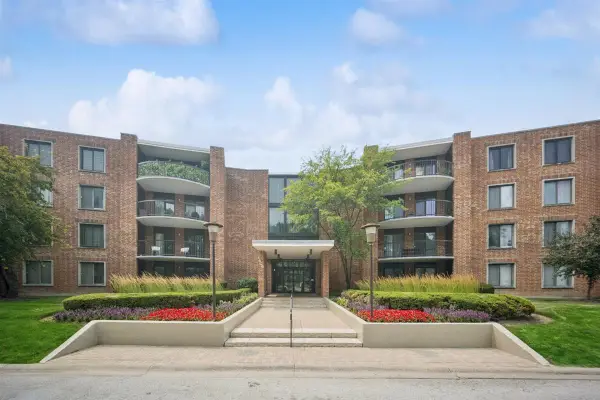 1405 E Central Road #118C, Arlington Heights, IL 60005