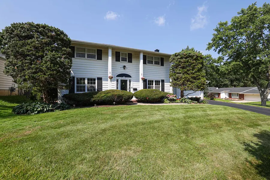 6104 Westgate Court, Woodridge, IL 60517 - #2