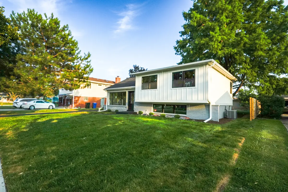 1707 W Martin Lane, Mount Prospect, IL 60056 - #1