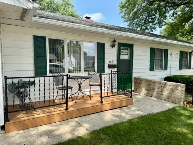 1404 Rolling Green Drive, Mendota, IL 61342 - #2