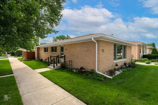 9457 Lawler Avenue, Skokie, IL 60077
