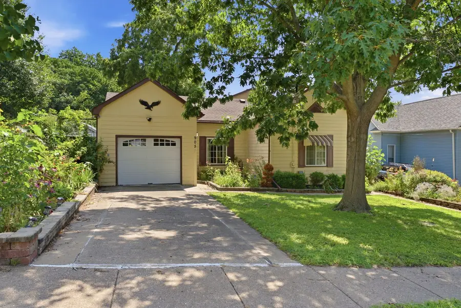 905 Washington Street, Davenport, IA 52804 - #3