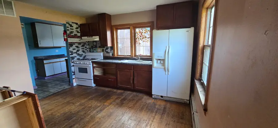 206 E Camp Mcdonald Road, Prospect Heights, IL 60070 - #3