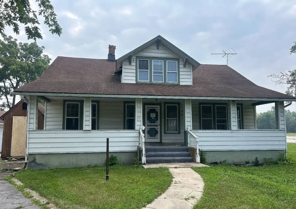 17 S Wabash Avenue, Glenwood, IL 60425 - #1