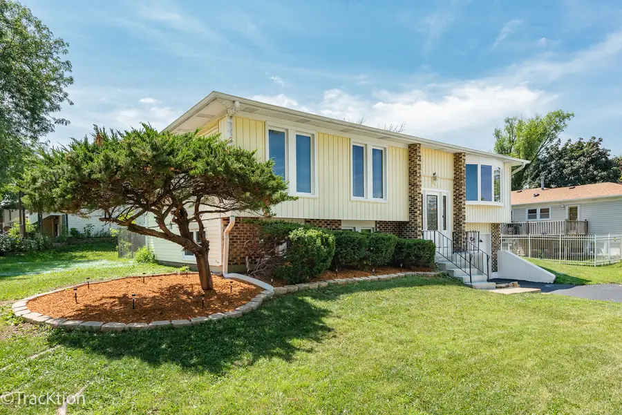 525 King Arthur Drive, Bolingbrook, IL 60440 - #2