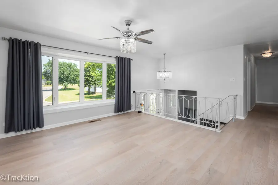 525 King Arthur Drive, Bolingbrook, IL 60440 - #3