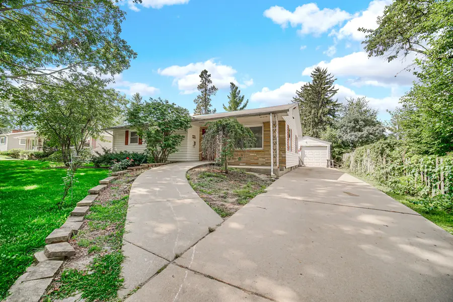 223 S Randall Road, Aurora, IL 60506 - #2