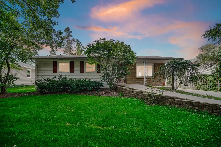 223 S Randall Road, Aurora, IL 60506 - #3