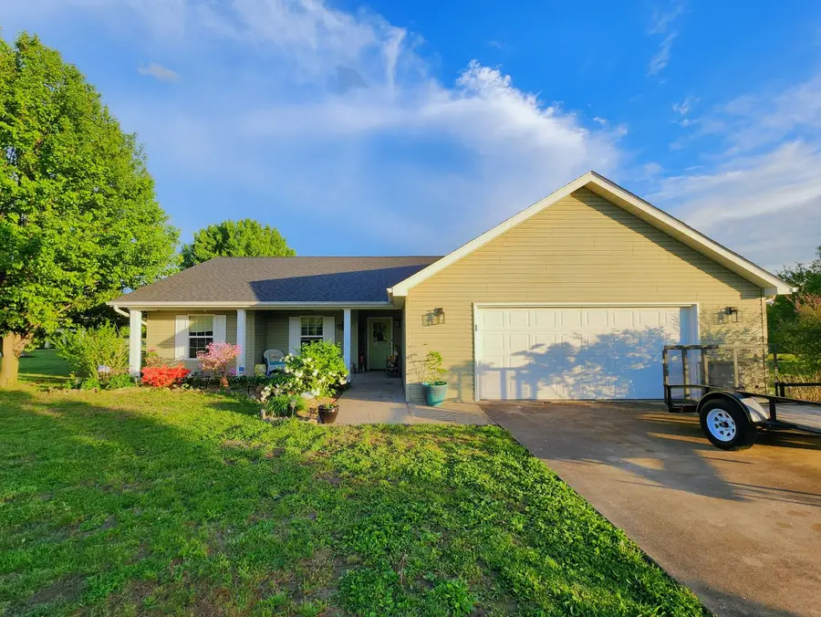156 Hanover Lane, Murphysboro, IL 62966 - #2