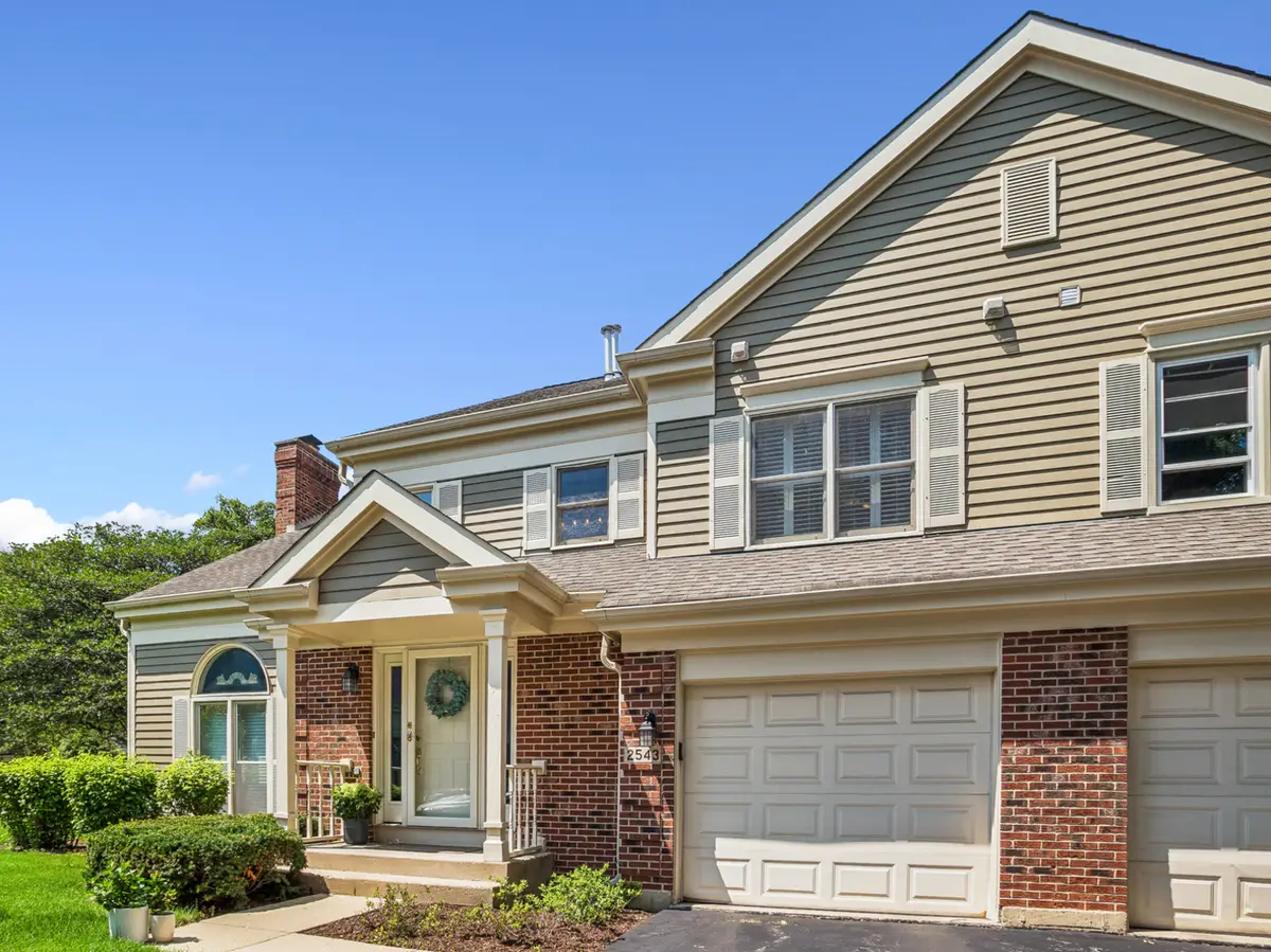2543 E Hunter Drive, Arlington Heights, IL 60004 - #1