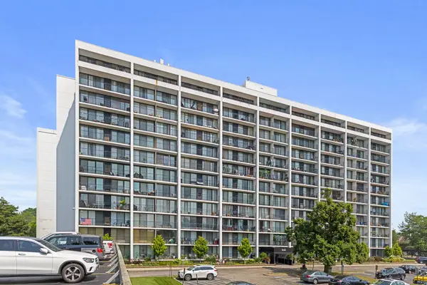 2005 S Finley Road #103, Lombard, IL 60148