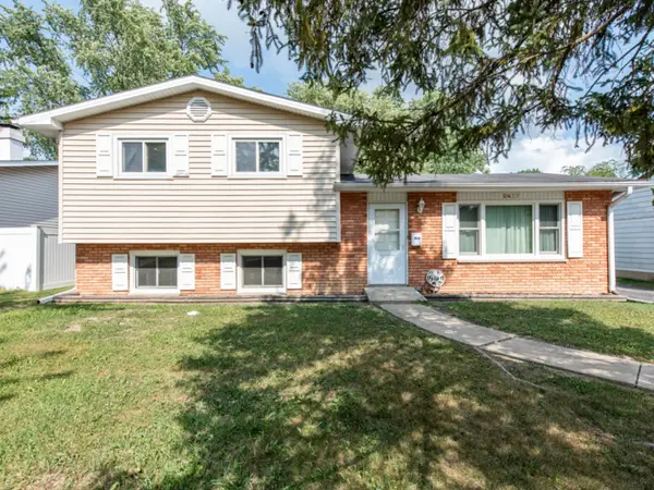 2417 Metropolitan Avenue, Waukegan, IL 60087