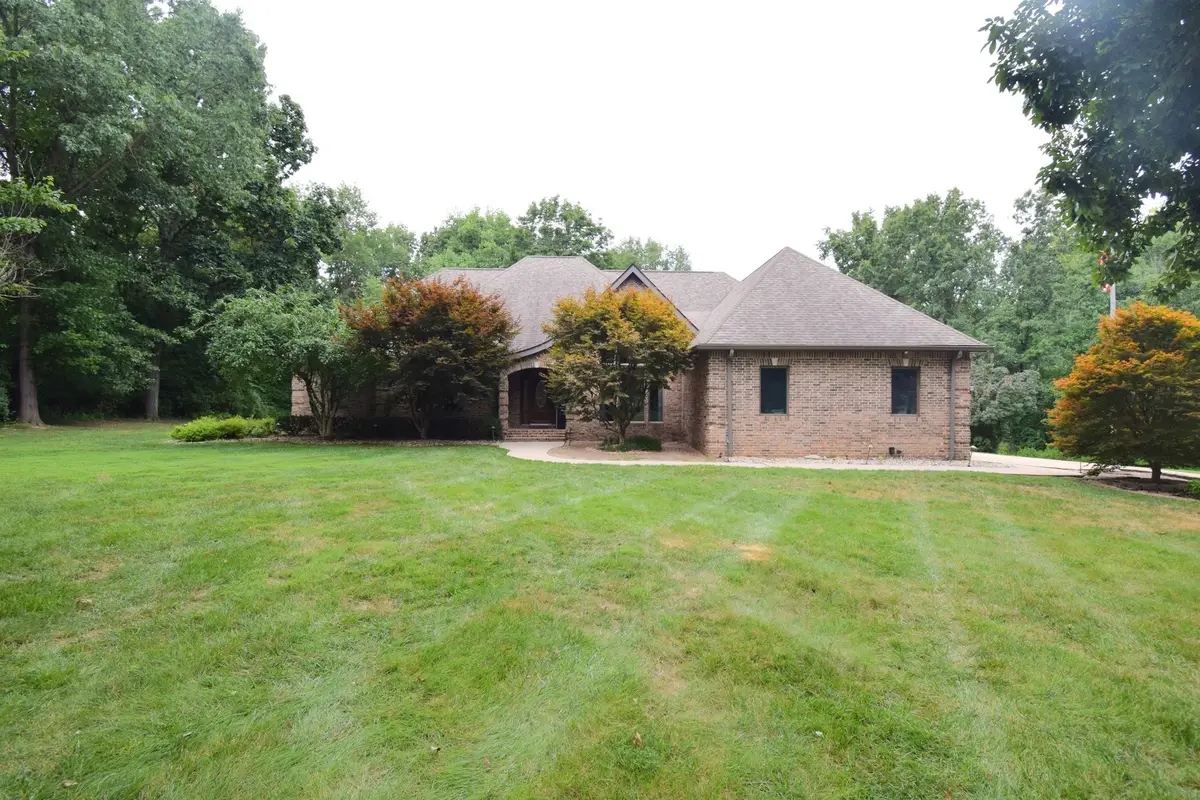 12183 E Hutchison Road, Mount Vernon, IL 62864 - #1