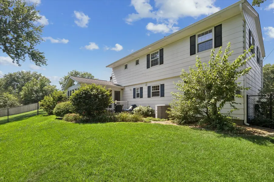 2305 E 31st Street, Davenport, IA 52807 - #3