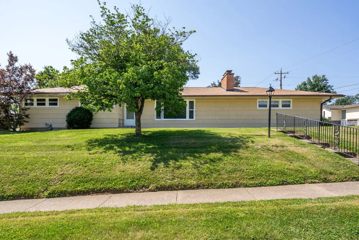 2605 E Central Park Avenue, Davenport, IA 52803 - #1