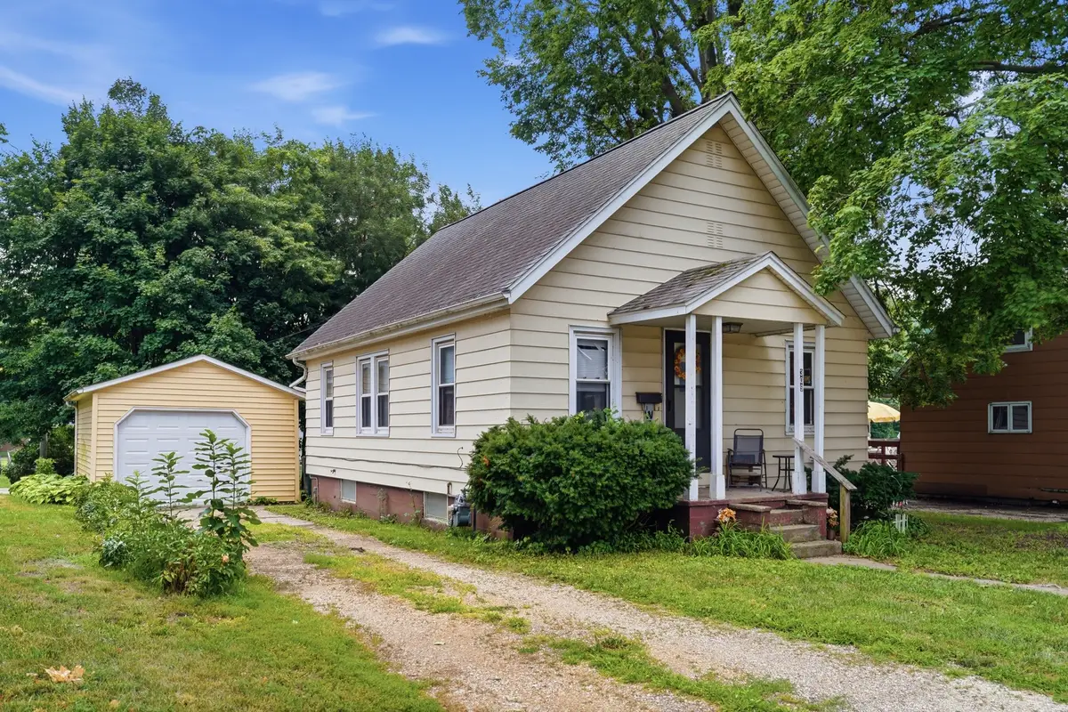 309 12th Avenue, Rock Falls, IL 61071 - #1