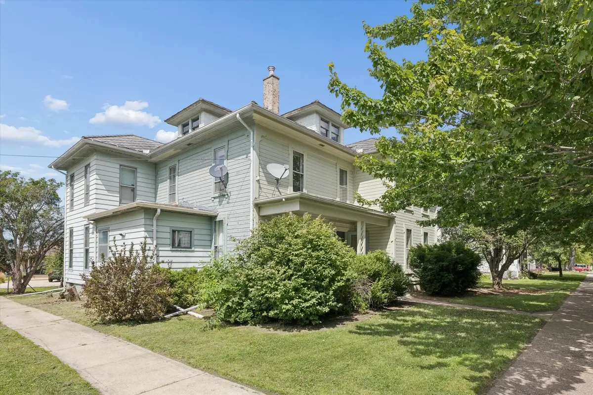 119 W North Street, Geneseo, IL 61254 - #1
