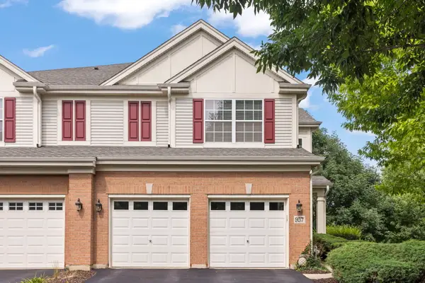 957 Winners Cup Court, Naperville, IL 60565