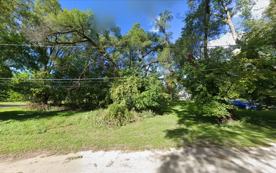 40 S Johanna Avenue, Freeport, IL 61032 - #2