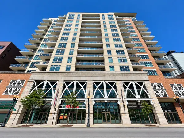 230 W Division Street #1501, Chicago, IL 60610