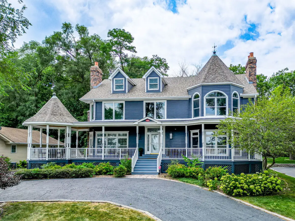 38 N Holly Avenue, Fox Lake, IL 60020 - #1