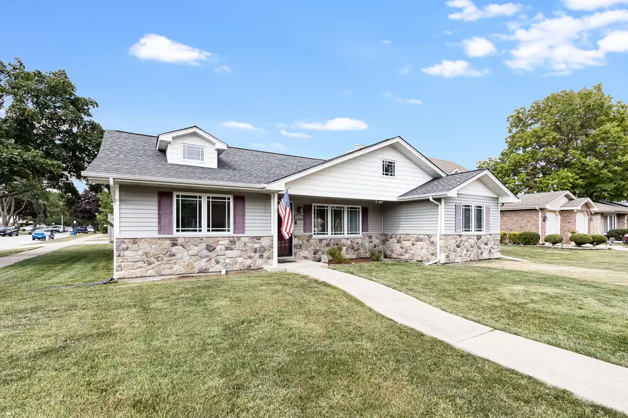 6116 W 94th Street, Oak Lawn, IL 60453 - #2