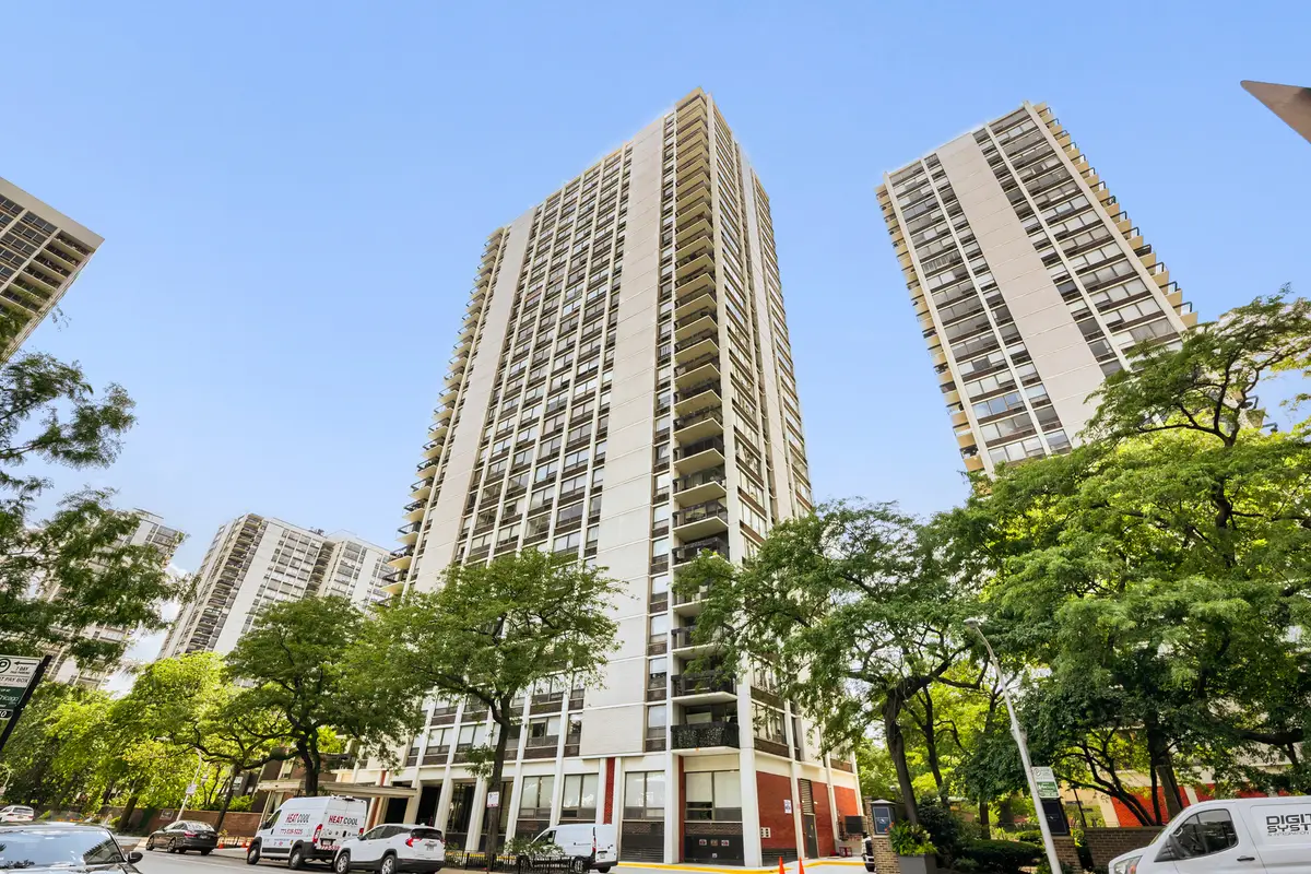 1455 N Sandburg Terrace #2009, Chicago, IL 60610 - #1