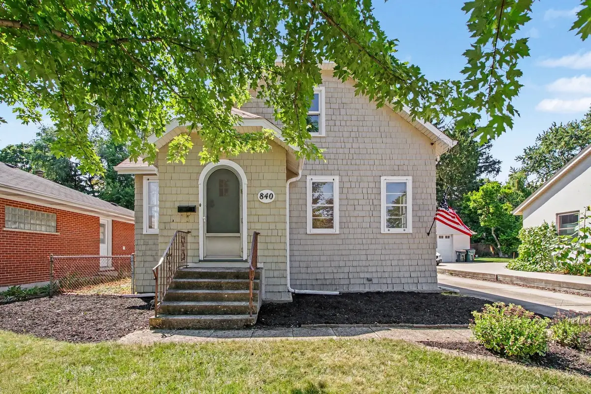 840 N Arlington Heights Road, Arlington Heights, IL 60004 - #1